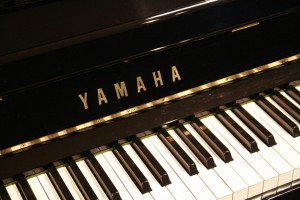 Yamaha piano U1